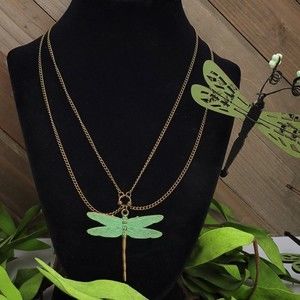 Elegant Antiquegold Tone and Green Dragonfly Necklace